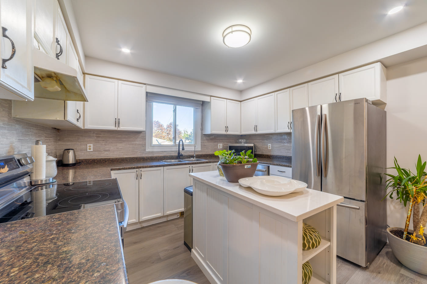 Interior photo of a Cambridge listing