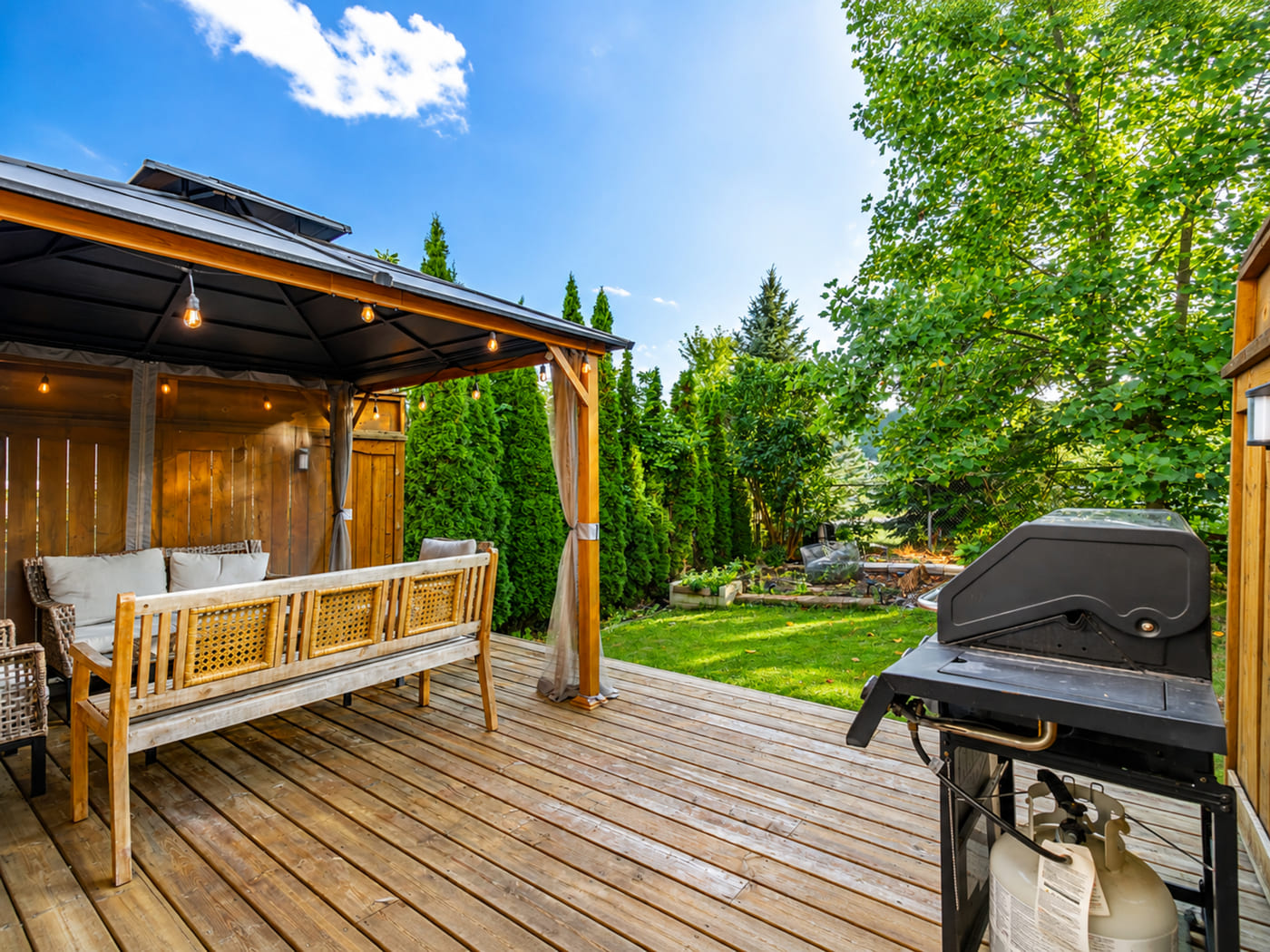 Exterior photo of a Waterloo listing
